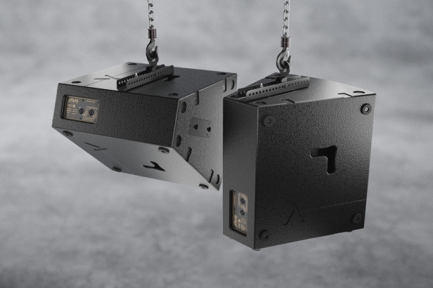FAVO-VSC15-on-hook-back.jpg